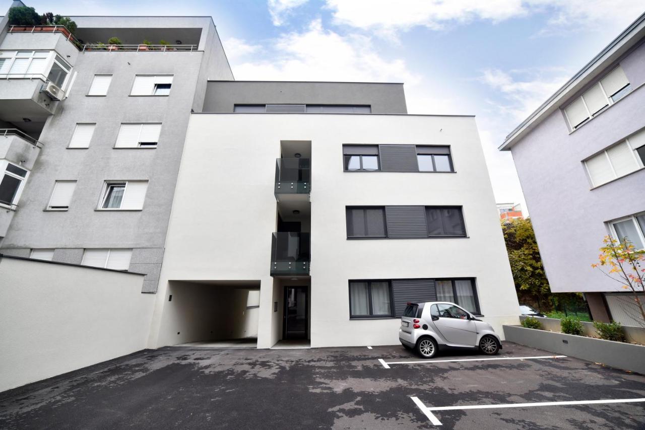 Ophelia Apartment With Parking ザグレブ エクステリア 写真