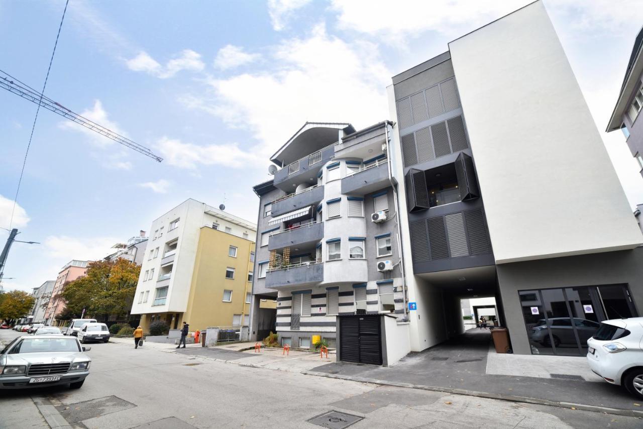 Ophelia Apartment With Parking ザグレブ エクステリア 写真